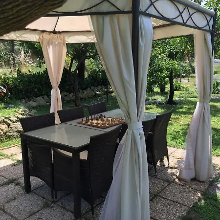 Goddess Yard Holiday home *