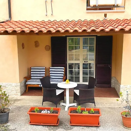 Goddess Yard Holiday home